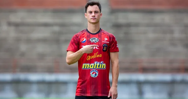 Añor desde su llegada al fútbol de Grecia apenas ha visto acción. Su falta de continuidad e irregularidad lo mantienen más fuera que dentro del terreno de juego