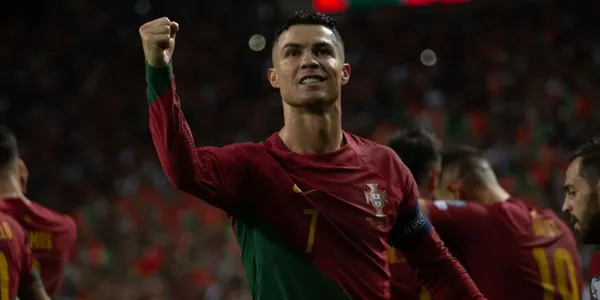 Cristiano Ronaldo llegó a 40 goles en el 2023, por lo que es el máximo rompe redes del año
