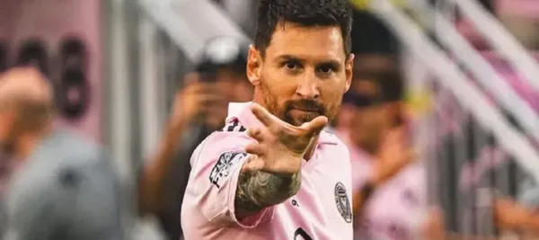 El argentino llegó en gran nivel pero sus celebraciones llaman mucho la atención