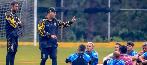 El aurinegro no pudo lucirse en el primer tiempo frente a Angostura