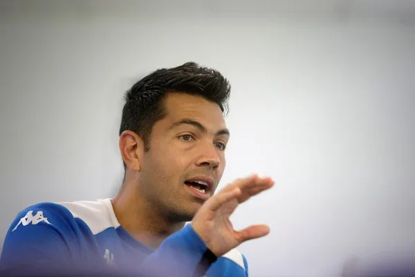 El delantero caraqueño se incorporó a los entrenamientos del CF Intercity de Alicante luego de superar una fractura craneal