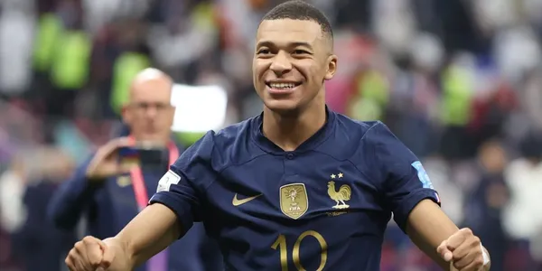 El delantero francés continua sin saber que sucederá con su futuro