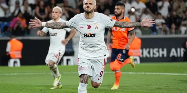 El delantero no pudo imitar a Suárez y Messi y falló el penal