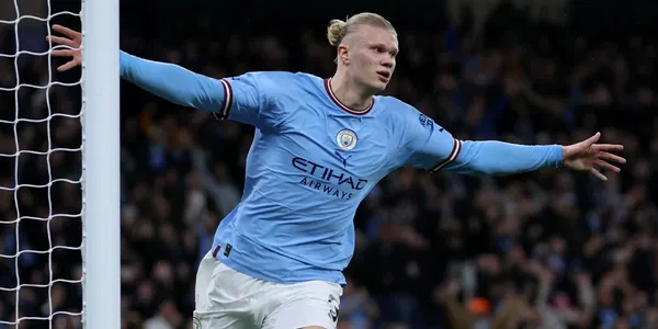 El delantero noruego tuvo mala suerte con el Twiter y ahora lo persiguen