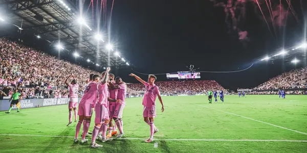 El elenco de Martino pudo ganar pero se amargó tras la salida de Messi