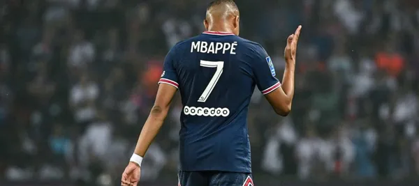 El elenco parisino aprobó la oferta del Al Hilal y ya negocia con Mbappé