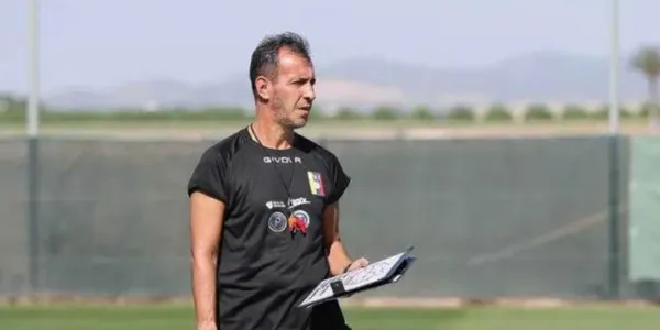 El entrenador argentino, Fernando Batista repite varios futbolistas de Peseiro