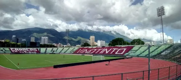 El entrenador argentino haría el módulo de trabajo a puertas abiertas para la gente