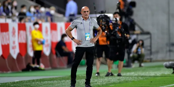 El entrenador de España habló de todos los temas y de la chance de renovar