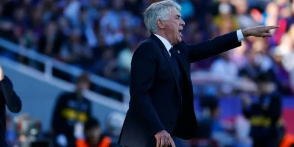 El entrenador del Real Madrid fue cuestionado por el planteo