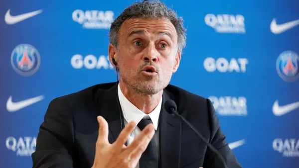 El entrenador en conferencia