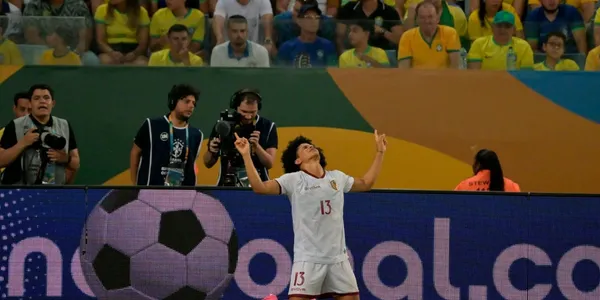 El jugador vinotinto regresó al barrio después de mucho tiempo