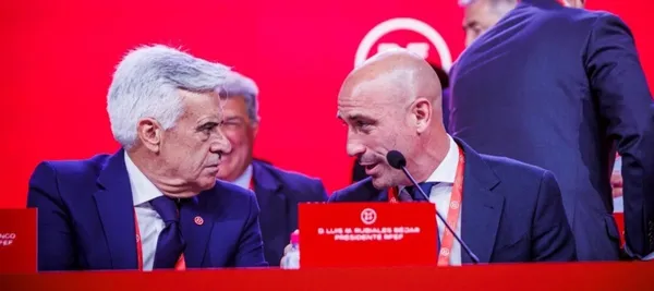 El Presidente Interino no se presentaría en las elecciones que están al caer