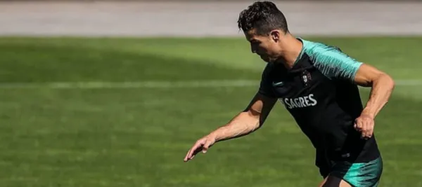 El público enloqueció tras ver al portugues haciendo un movimiento incorrecto