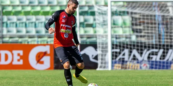 El rojinegro y Comenárez no se sacan ventajas en un muy mal partido