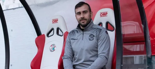 El Zamora tendría elegido al reemplazante de Yago Iglesias para el banco de suplentes