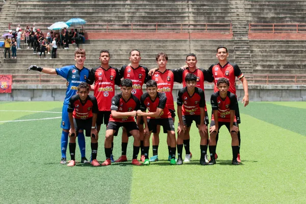 Es categoría 2008 y es la promesa más grande de Caracas a nivel defensivo.