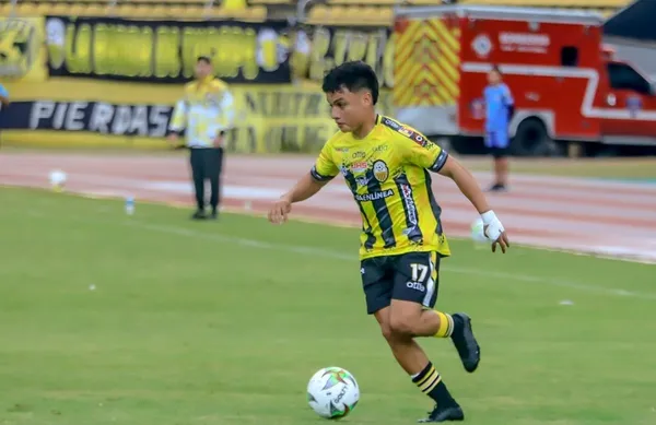 Esli Garcia fue presentado como jugador del Paysandu