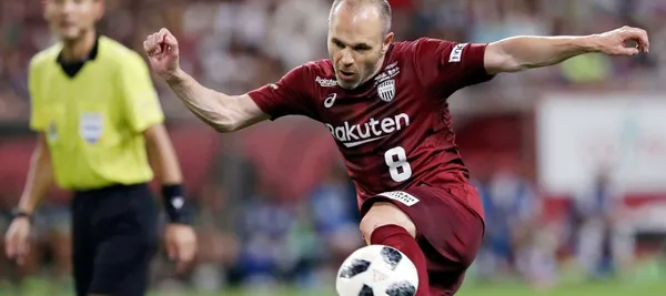 Iniesta se fue del fútbol japonés y se especula con que pueda regresar a Barcelona