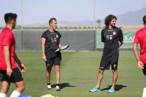 Jeferson Savarino, quien estuvo en la primera convocatoria del entrenador, tuvo que retirarse de la misma por problemas personales