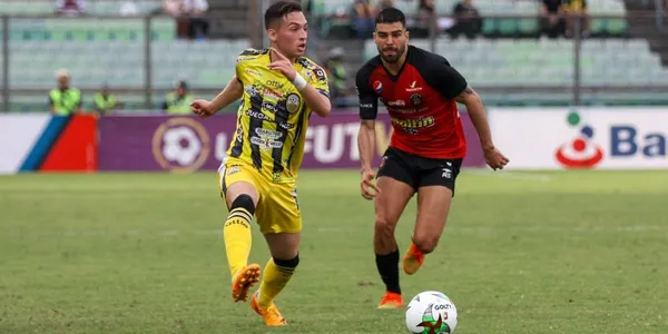 Los dos finalistas del torneo se enfrentan en un único partido