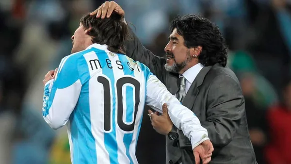 Messi y Maradona en el mundial 2010