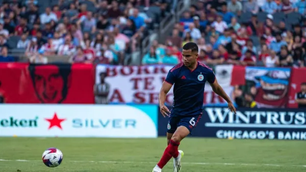 Miguel Navarro llegó al Colorado Rapids tras un intercambio con su anterior club el Chicago Fire.