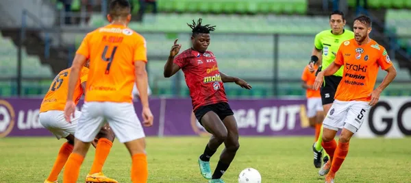 Polémica en el final del duelo entre La Guaira y Caracas para volver a mirar