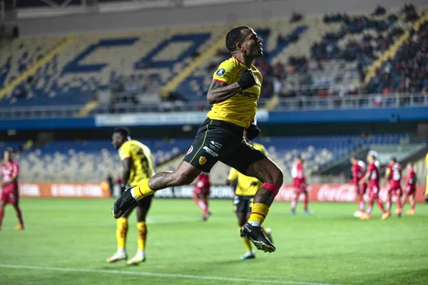 Rómulo Otero abrió el marcador con un golazo en la derrota de Aucas.