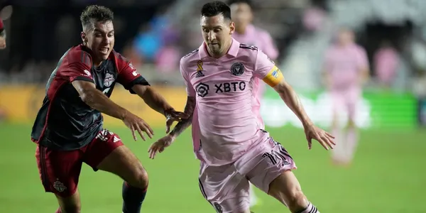 Tanto hinhcas como dueños del club están preocupados por la ausencia del argentino