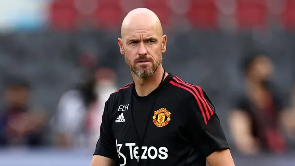 Ten Hag hace limpieza