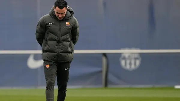 Xavi buscando la respuesta
