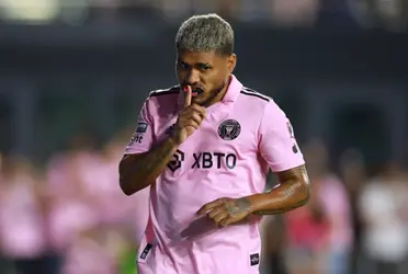 El atacante vinotinto podría migrar a otro equipo y otra liga