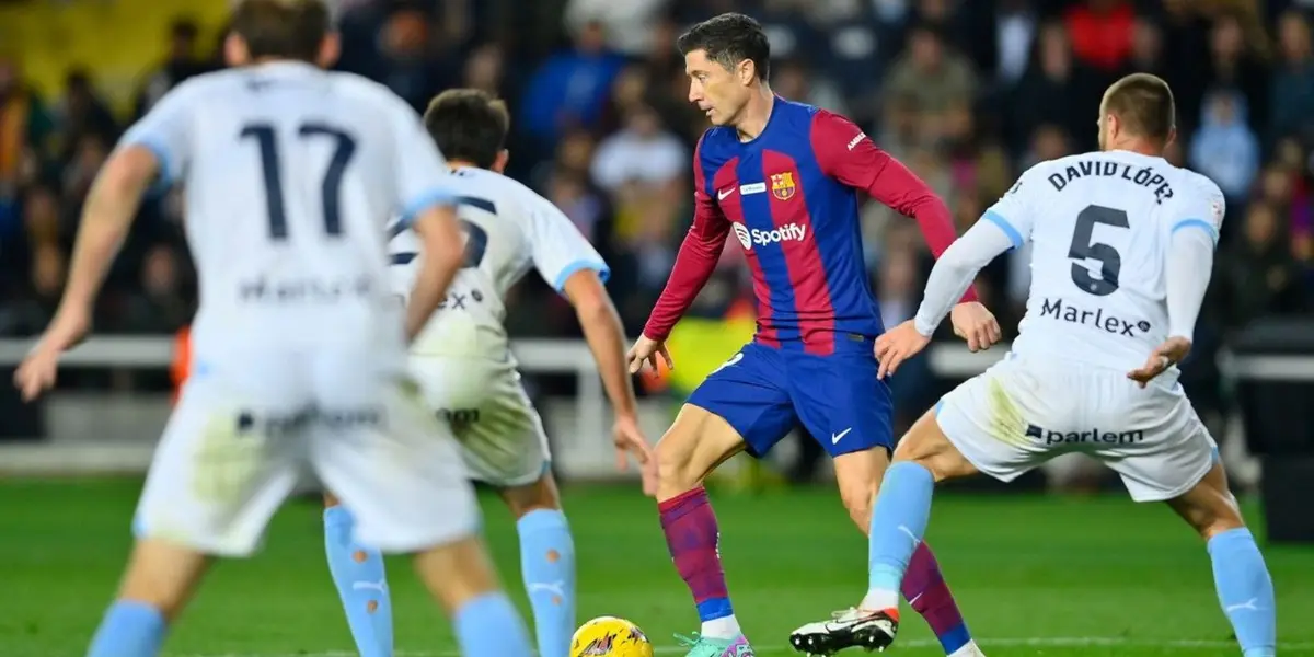 El conjunto catalan cayó frente al Girona y perdió la oportunidad