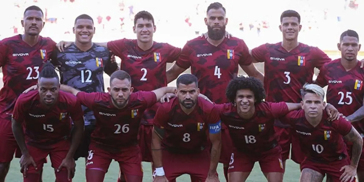 La conmebol puso en el homenaje por el aniversario a dos futbolistas venezolanos